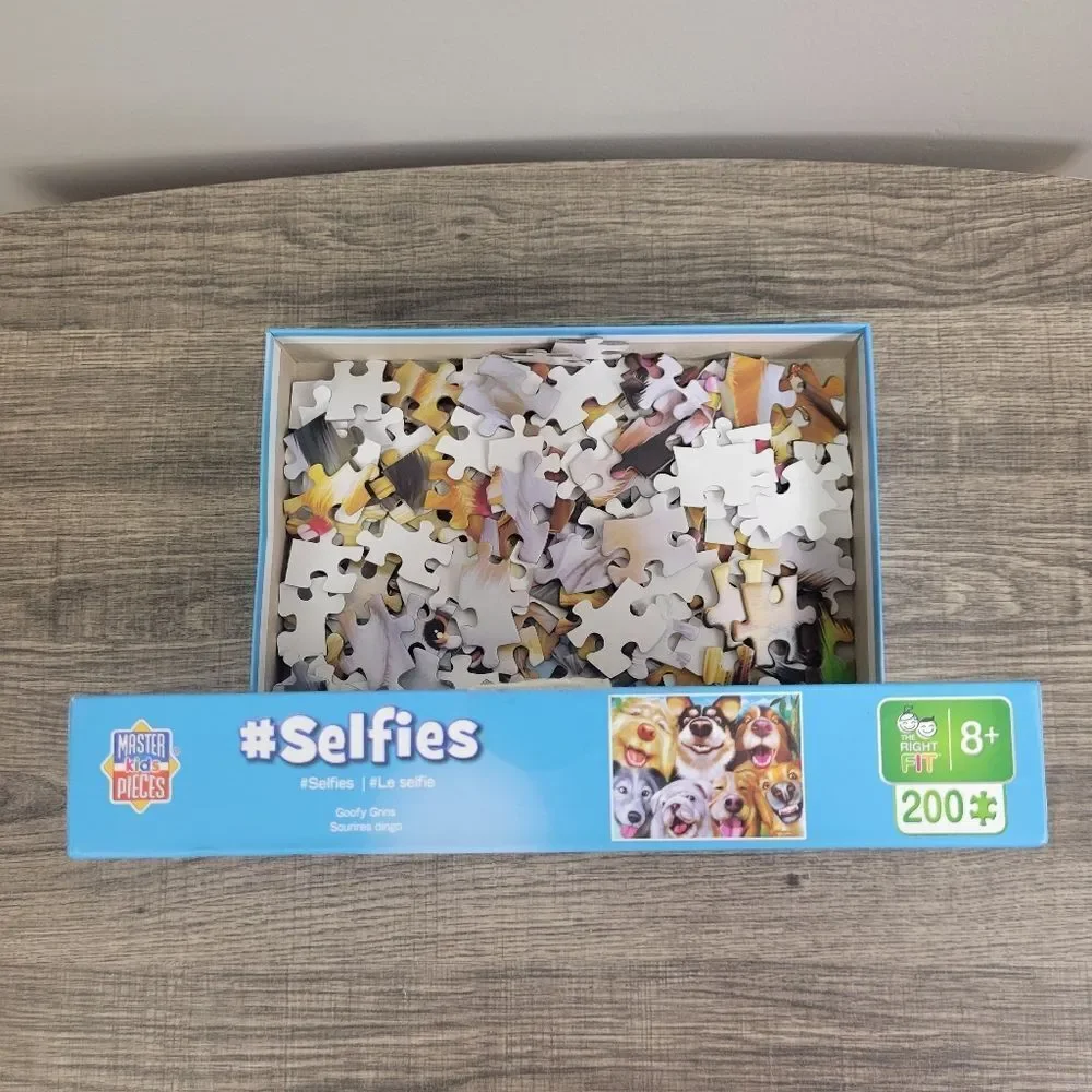 #Selfies Goofy‎ Grins 2018 200 Piece Jigsaw Puzzle